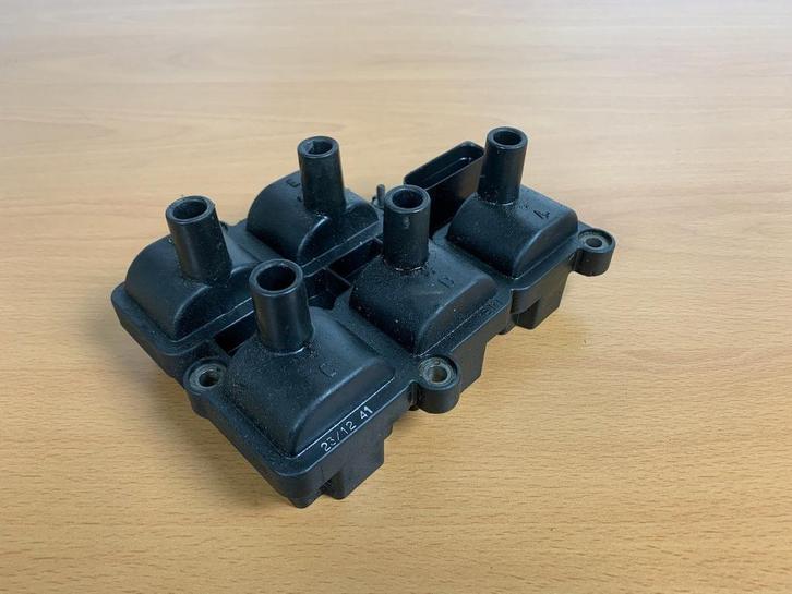 Volkswagen 2.3 V5 bobine Passat golf bora toledo AGZ 150PK, Auto-onderdelen, Motor en Toebehoren, Seat, Volkswagen, Gebruikt, Ophalen of Verzenden