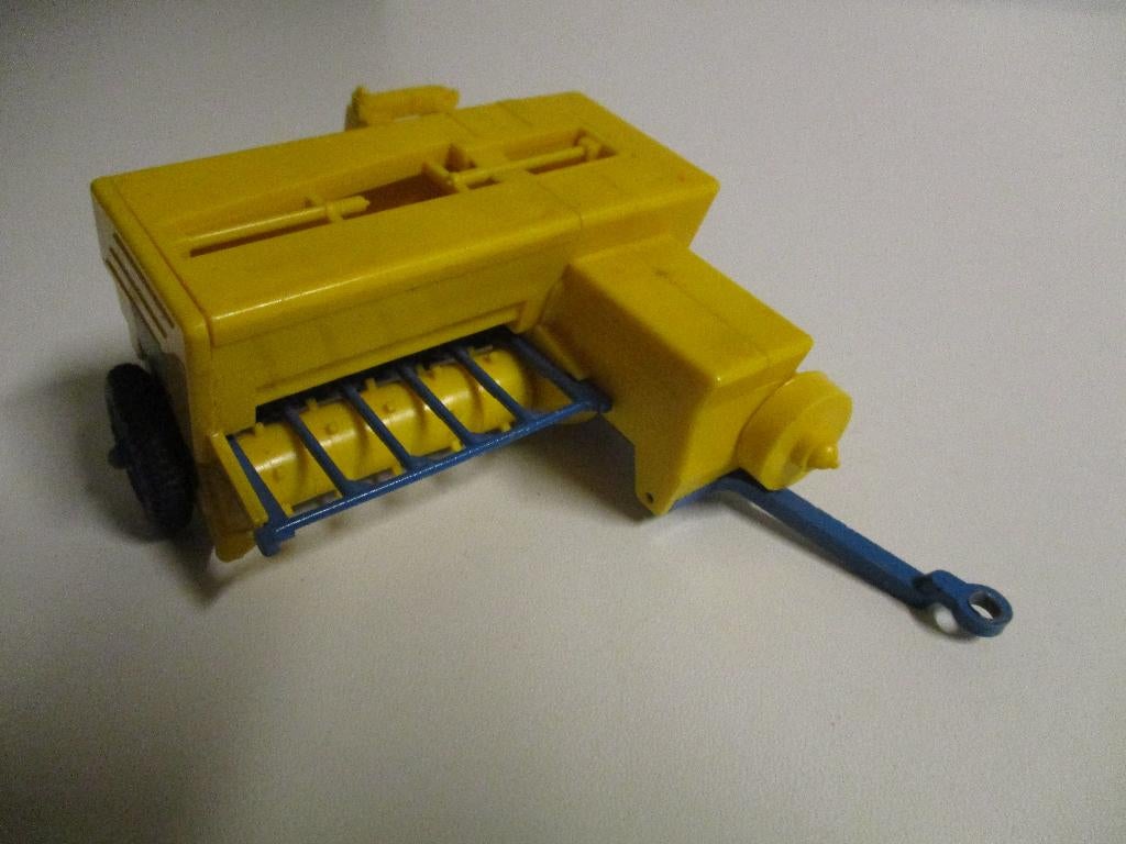 Britains Bamfords pers, Hobby en Vrije tijd, Modelauto's | 1:32, Ophalen of Verzenden, Gebruikt, Tractor of Landbouw, Britains