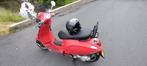 Vespa Primavera 50cc (2020) - Mat Rood - Zeer nette scooter, Ophalen, Overige modellen, Maximaal 45 km/u, Zo goed als nieuw