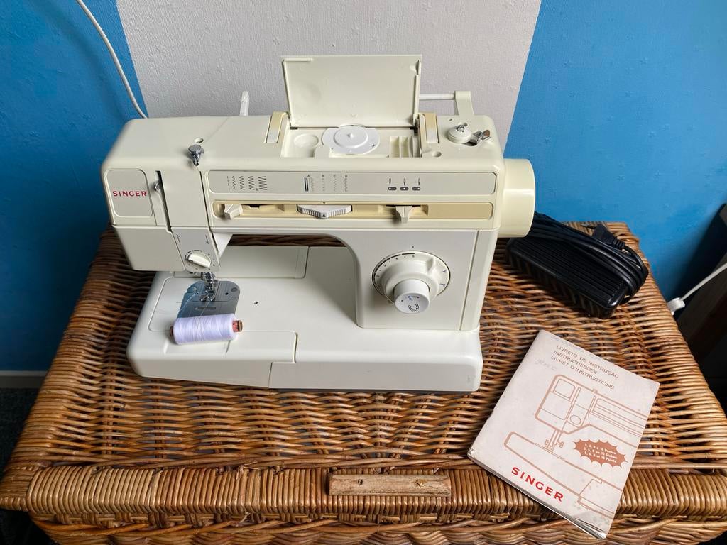 Singer naaimachine uit 1990 met toebehoren, Ophalen, Gebruikt, Naaimachine, Singer