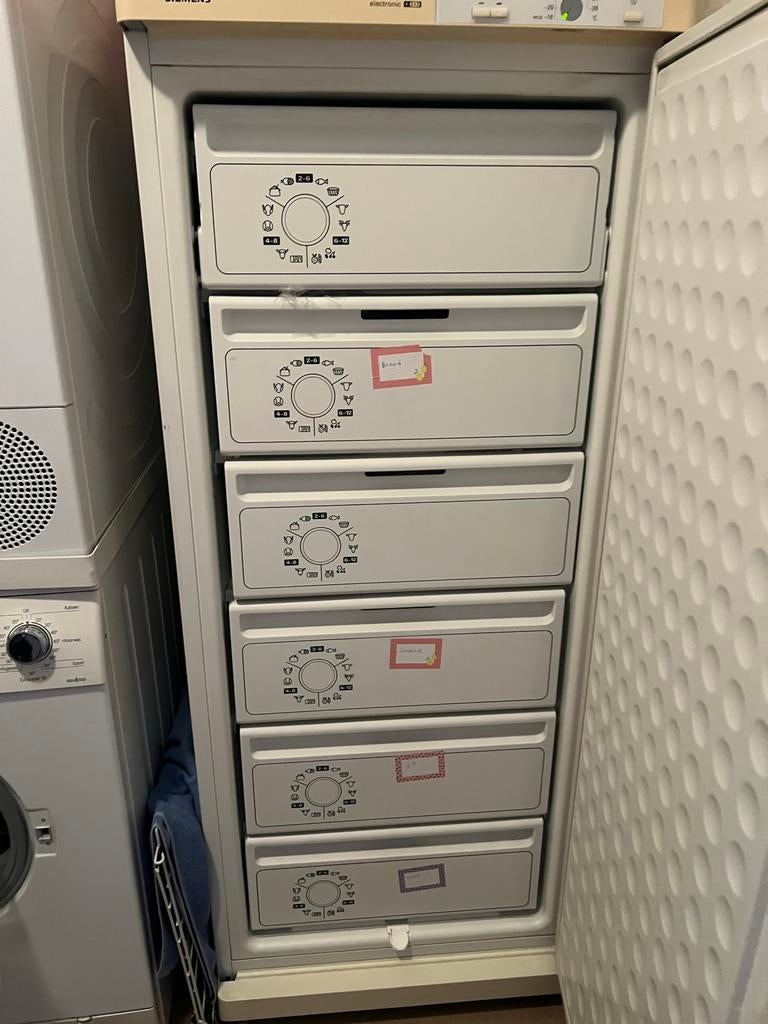 Siemens Vriezer met 6 Lades, Witgoed en Apparatuur, Vriezers en Diepvrieskisten, Gebruikt, Minder dan 60 cm, 160 cm of meer, Energieklasse A of zuiniger