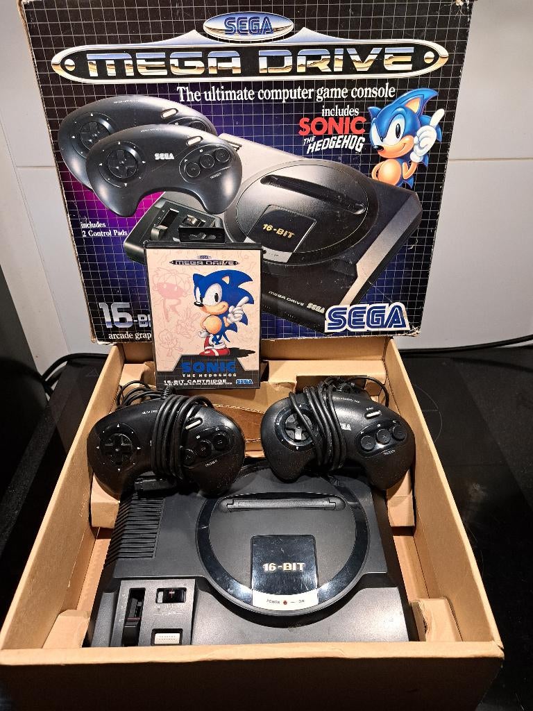 Sega  maga drive 16 bit, Spelcomputers en Games, Ophalen, Met games, Mega Drive, Met 2 controllers