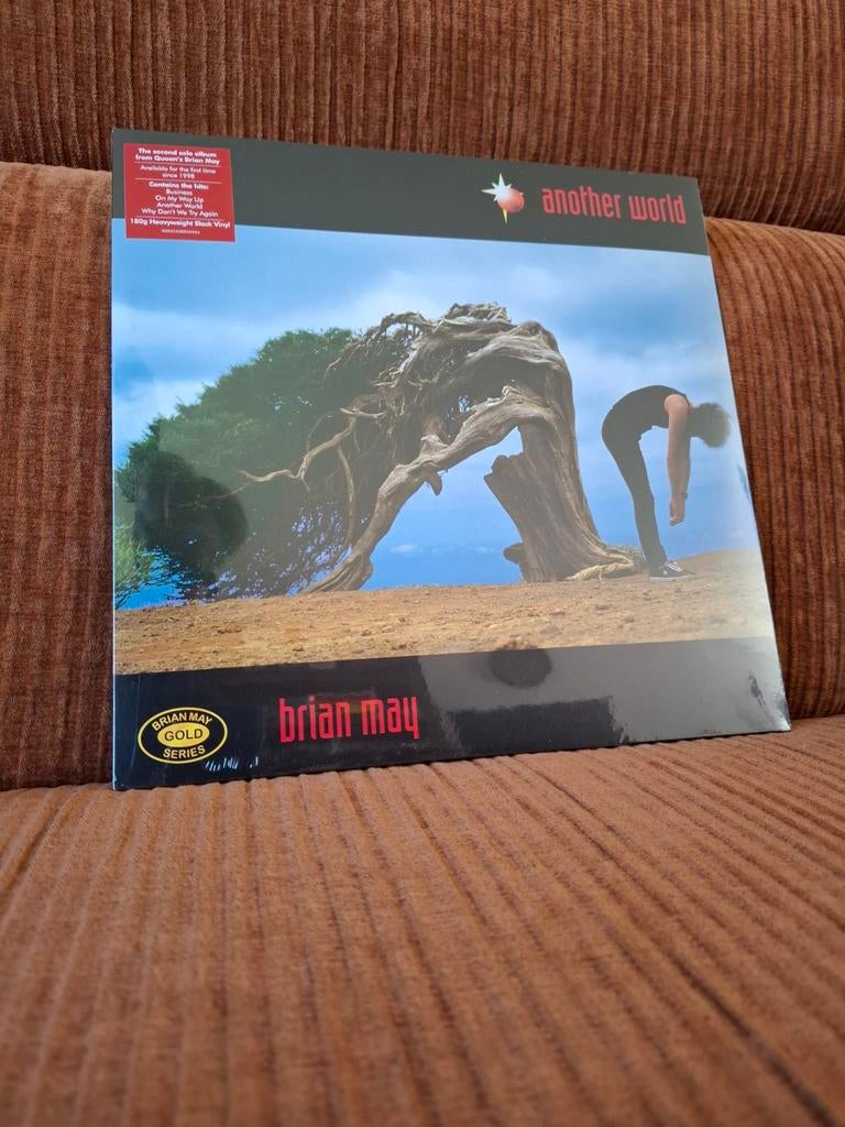 LP Brian May (Queen) - Another World, Cd's en Dvd's, Vinyl | Rock, Ophalen of Verzenden, Nieuw in verpakking, 12 inch, Poprock