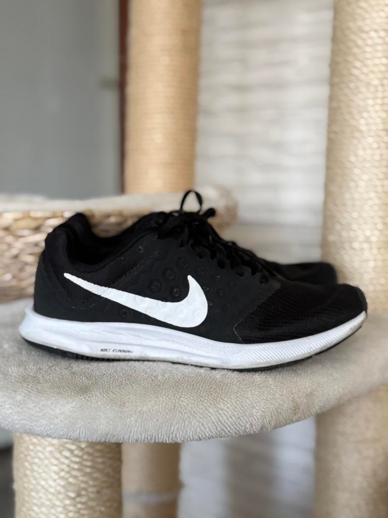 Nike runners maat 38, Kleding | Dames, Ophalen of Verzenden, Zo goed als nieuw, Sneakers of Gympen