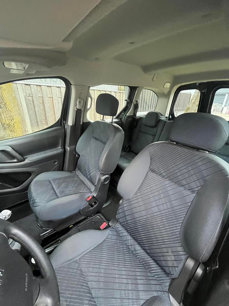 Peugot partner, Met chauffeur, Personenauto