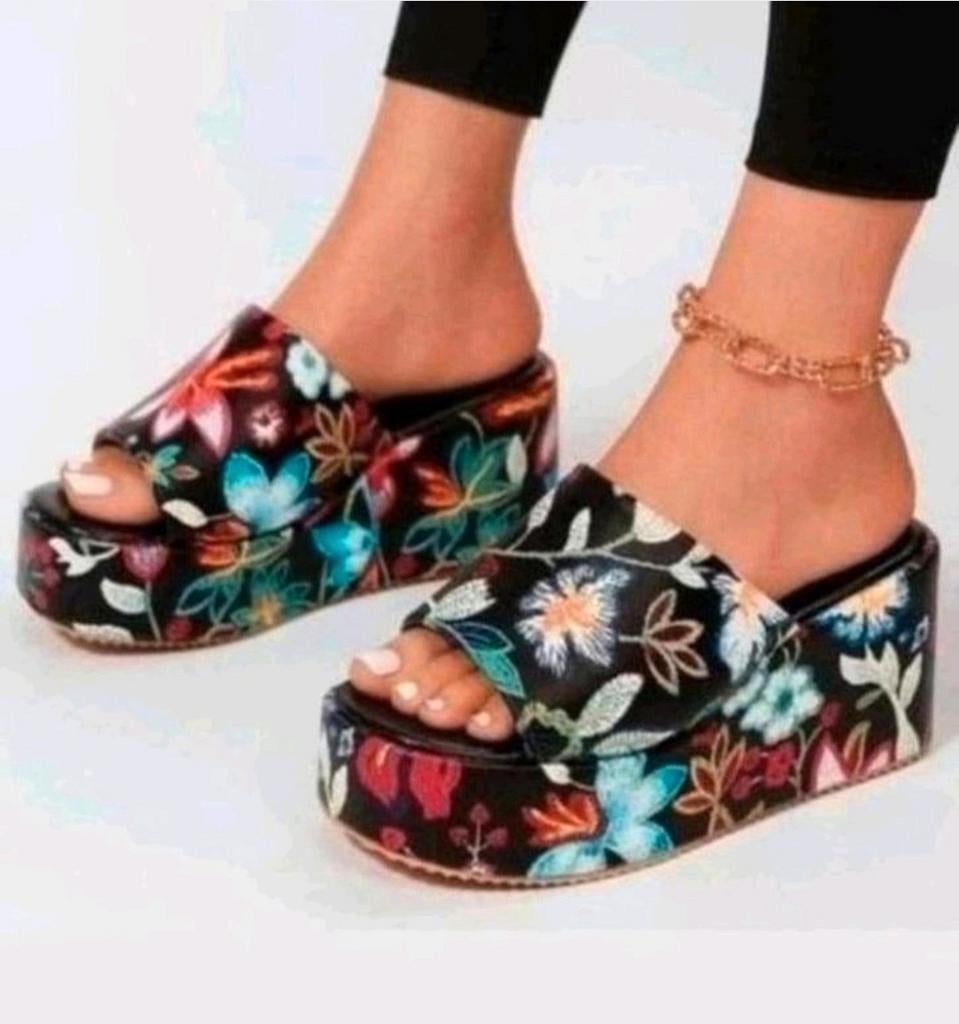 Nieuwe sandaal/muiltje maat 35. Binnenzool 21.8 cm, Overige kleuren, Nieuw, Sandalen of Muiltjes, Ophalen of Verzenden