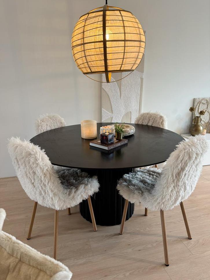 HKliving Pillar ronde eettafel – Ø 140 cm – zwart, Huis en Inrichting, Tafels | Eettafels, Gebruikt, 100 tot 150 cm, 100 tot 150 cm