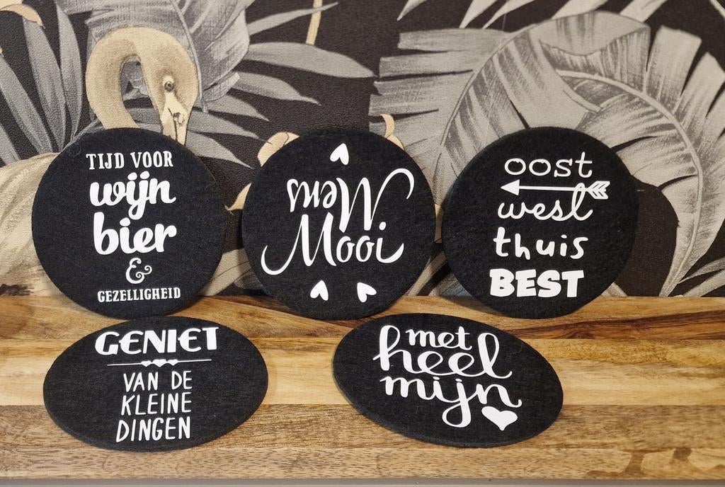 Vilten onderzetters met leuke teksten, Ophalen of Verzenden, Nieuw, Glas of Kopje
