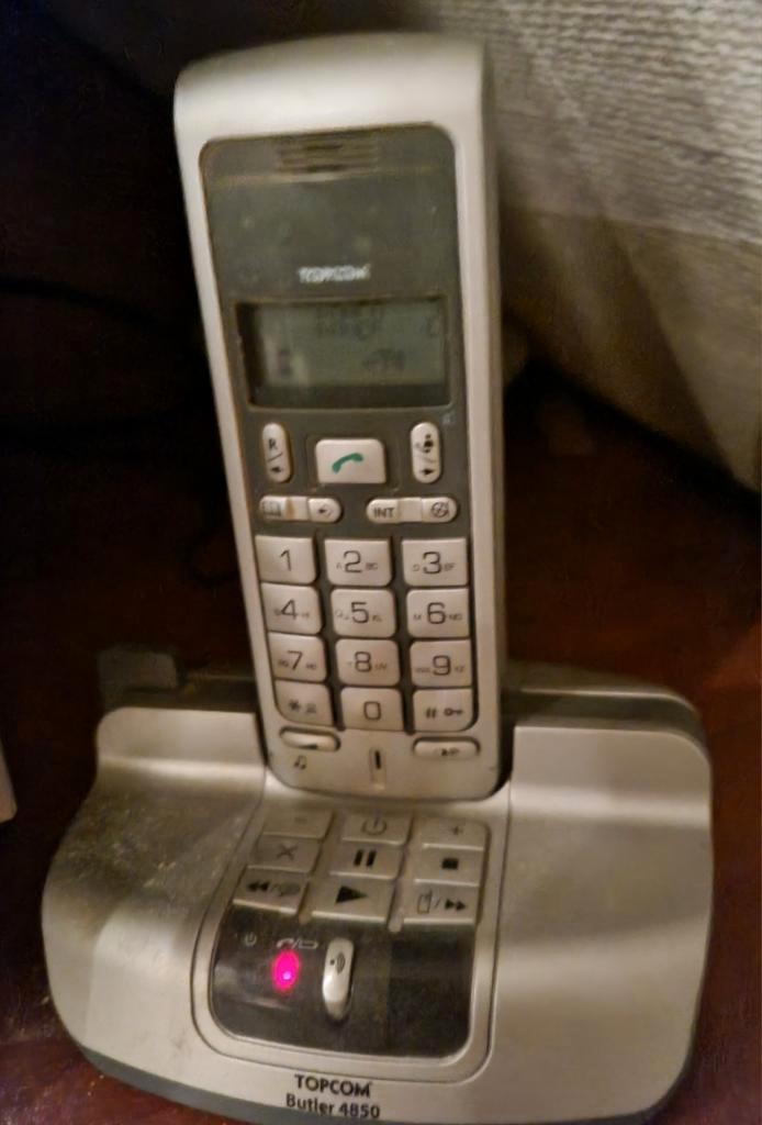 Topcom Butler 4850 DECT telefoonset met antwoordapparaat, Telecommunicatie, Vaste telefoons | Handsets en Draadloos, Zo goed als nieuw