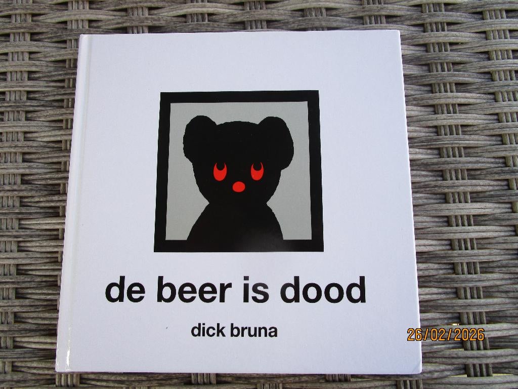 Dick Bruna  / De beer is dood, Ophalen of Verzenden, Gelezen, Dick Bruna, Fictie algemeen