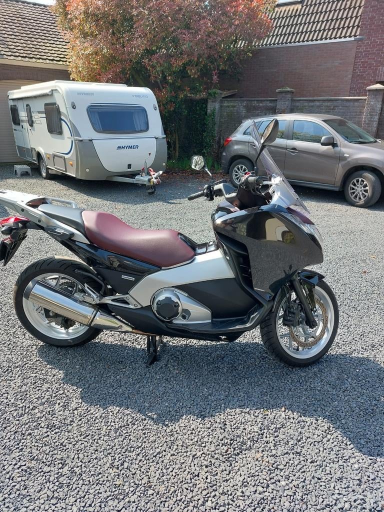 ZGAN Honda NC700D, 3000 km en eerste eigenaar en veel extra', Particulier, Toermotor