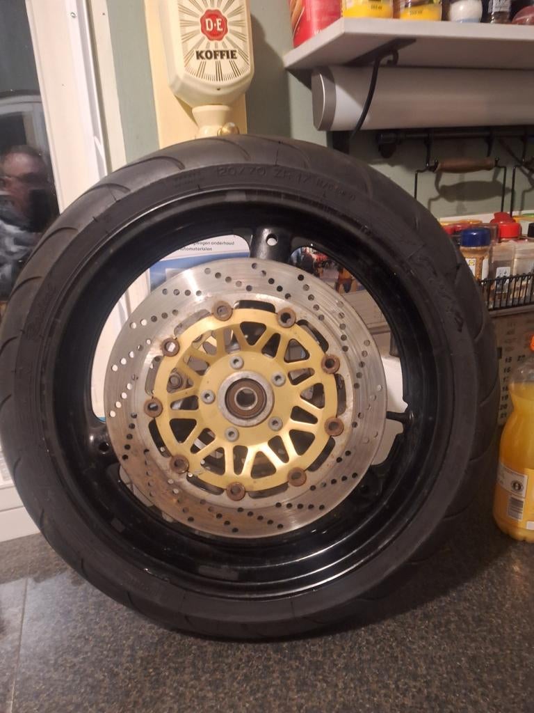 Motorfiets achterwiel met band en remschijven, Ophalen of Verzenden, Gebruikt