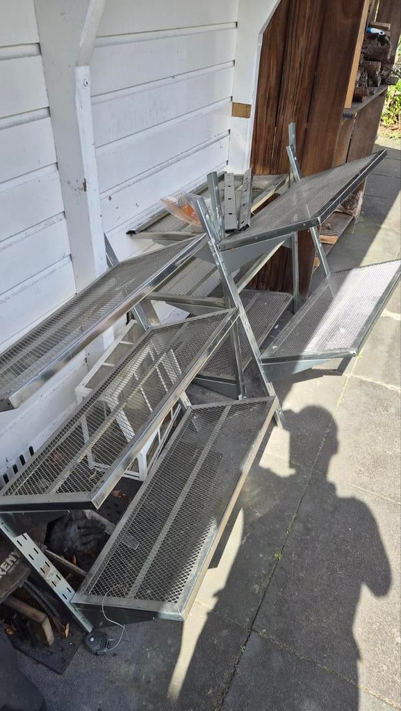 Metalen stellingkast Broder Ikea, Huis en Inrichting, Kasten | Stellingkasten, Ophalen