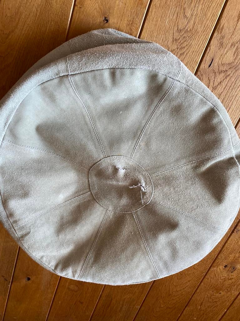 Sissy boy suède poef, Ophalen, Overige materialen, Gebruikt, Rond