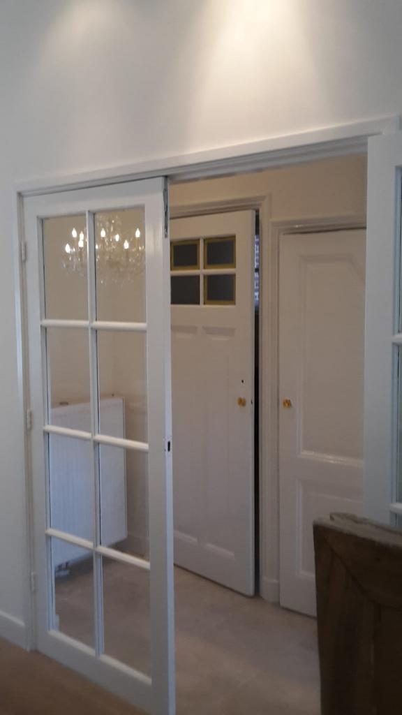 Schilder & Renovlies Behanger – 40 Jaar Ervaring!, Behangen