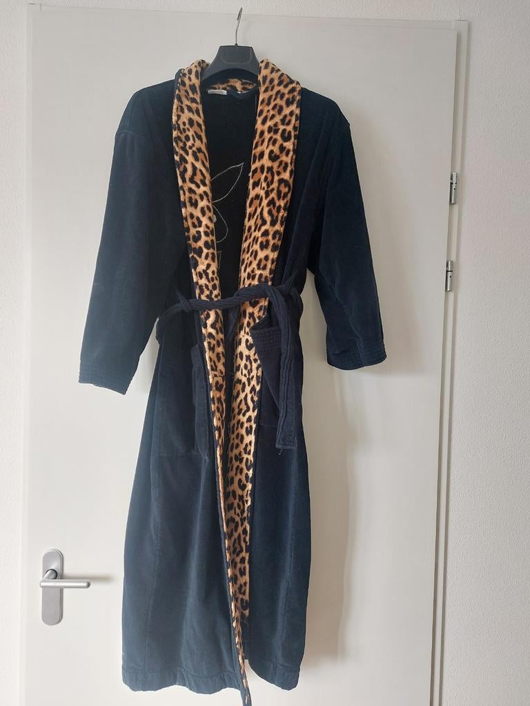 Ondeugende Playboy Bunny Badjas - Zwart met Panterkraag, Kleding | Heren, Ophalen of Verzenden, Gedragen, Maat 48/50 (M), Playboy