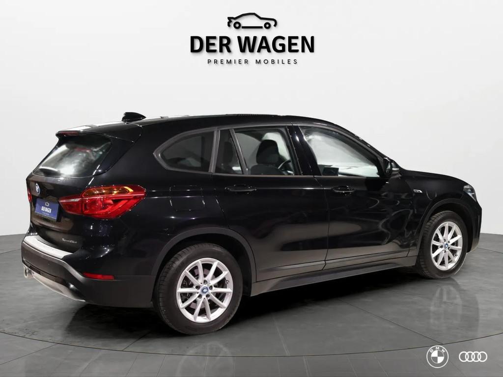 BMW X1 xDr25e BUSINESS / PANODAK / HARMANKARDON / HIFI / STO, Auto's, BMW, Stof, Met garantie (alle), Zwart, Bedrijf