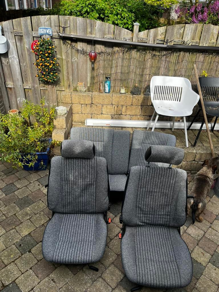 Voorstoelen en achterbank Golf 2!, Ophalen of Verzenden