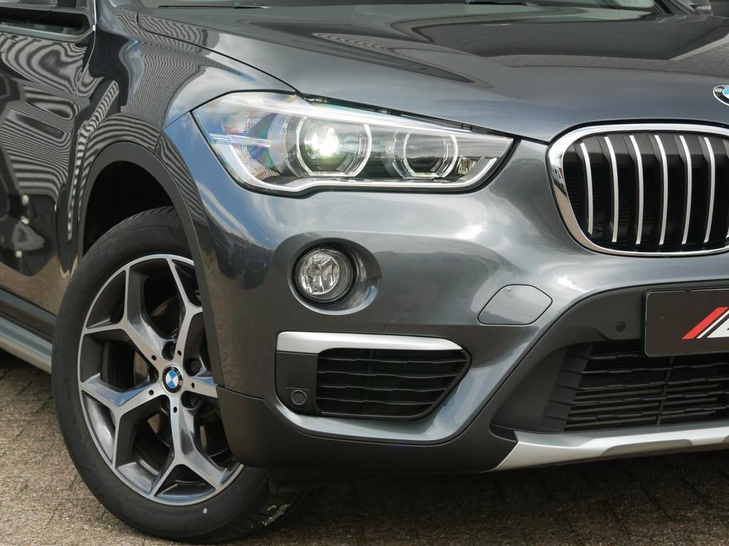 BMW X1 XDrive20i Trekhaak, Pano, ACC, HUD, Memory, Leer, Sto, 1998 cc, 15 km/l, Gebruikt, Zwart