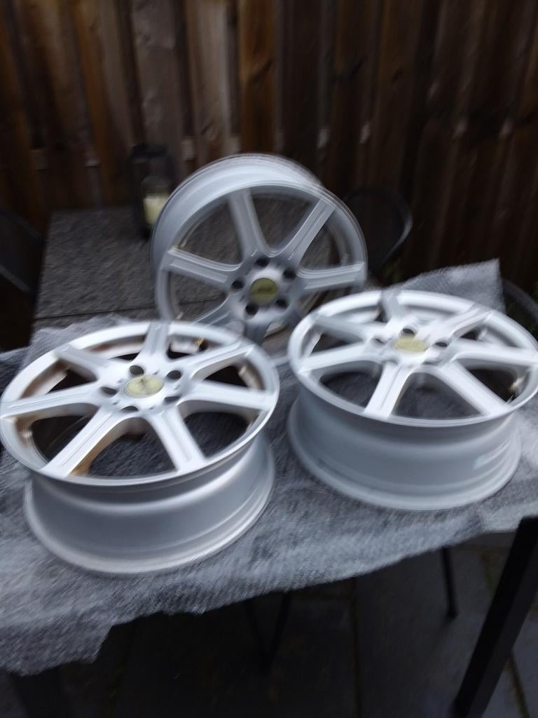 Licht metalen Velgen, Auto diversen, Wieldoppen, Ophalen of Verzenden