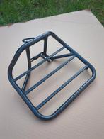 Zwart fietsrek 36cm breed - Voor of achter montage, Fietsen en Brommers, Fietsaccessoires | Fietsenrekken, Ophalen of Verzenden