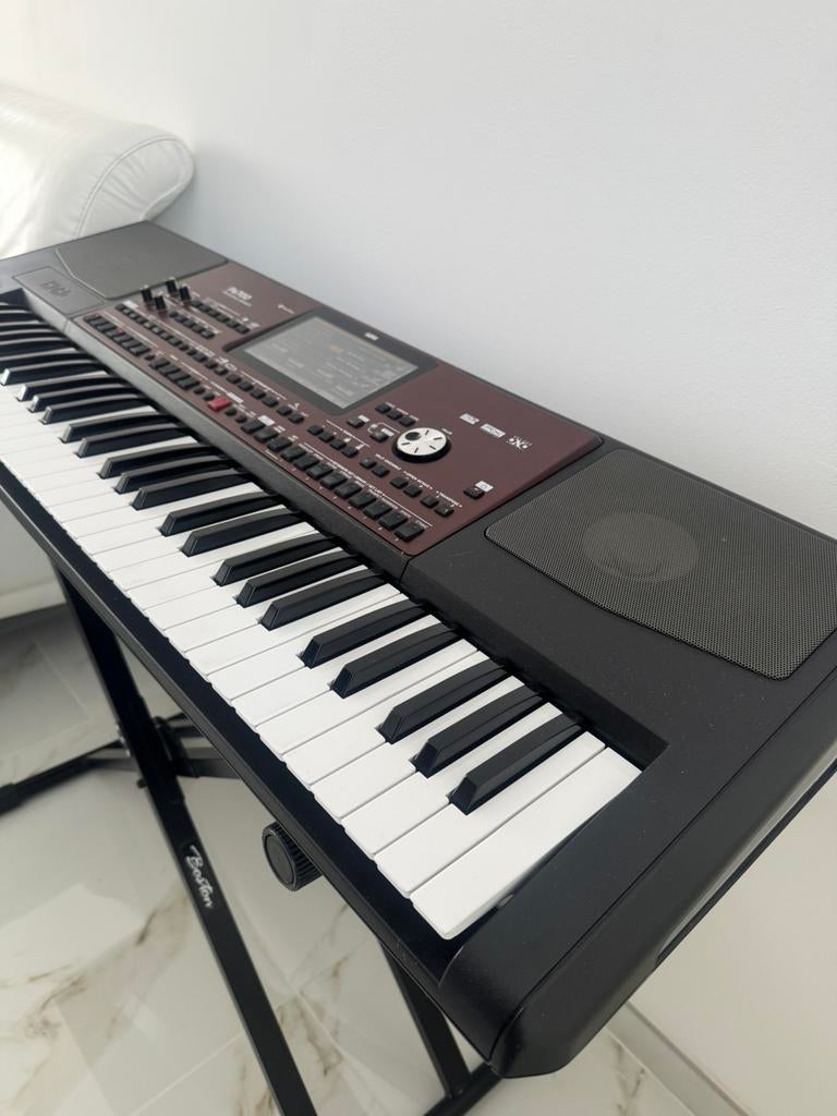 Prachtige Korg Pa700 professional keyboard in nieuwe staat, Muziek en Instrumenten, Keyboards, Ophalen of Verzenden, Zo goed als nieuw