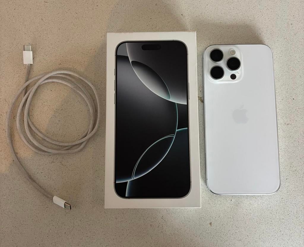 iPhone 16 pro max wit, Telecommunicatie, Mobiele telefoons | Apple iPhone, 94 %, Wit, IPhone 16 Pro Max, Zo goed als nieuw