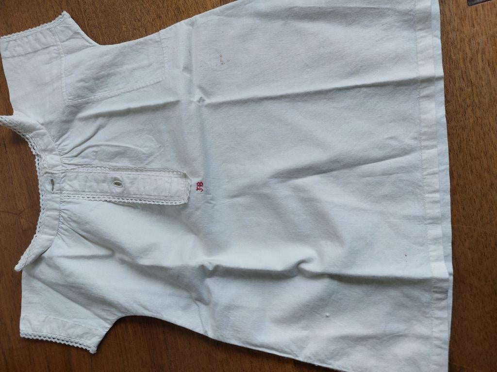 Antiek babyhemdje, Antiek en Kunst, Antiek | Kleding en Accessoires, Ophalen of Verzenden