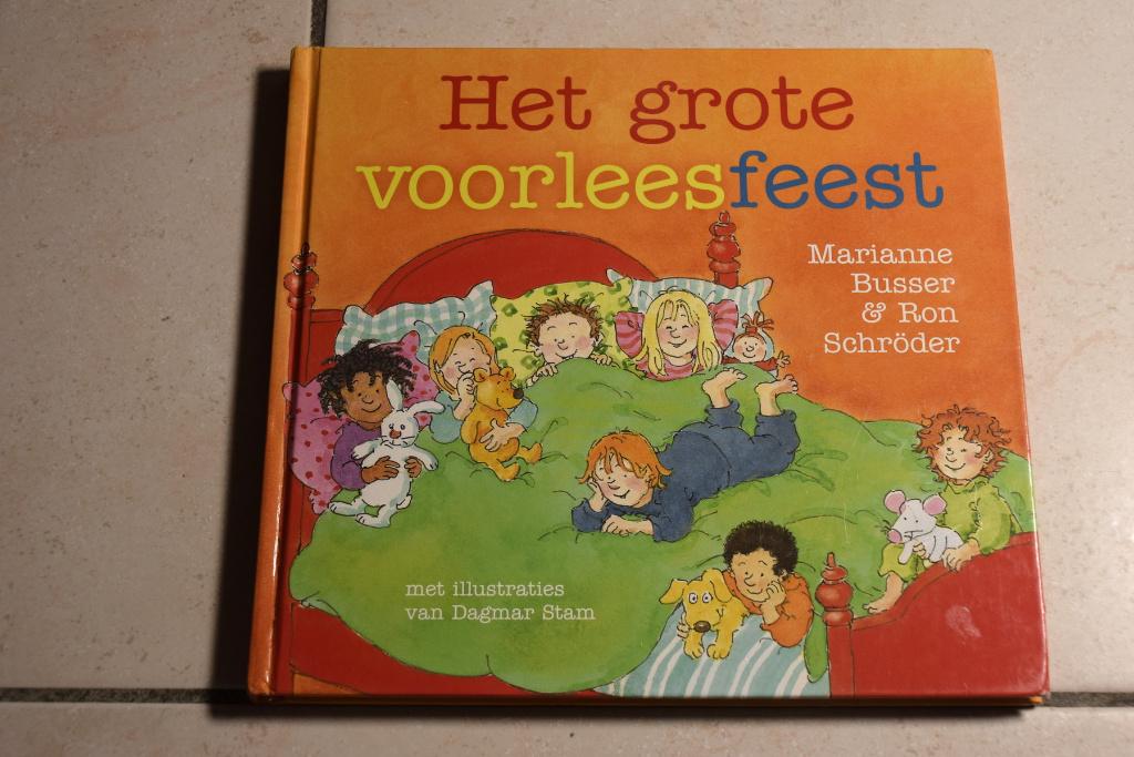 Het grote voorleesfeest / Marianne Busser en Ron Schröder, Boeken, Kinderboeken | Kleuters, Gelezen, Fictie algemeen, Ophalen of Verzenden