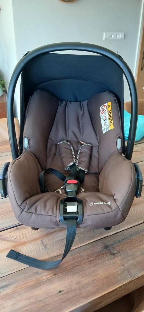 Maxi-Cosi met verkleiner en hoezen, Ophalen, 0 t/m 13 kg, Maxi-Cosi, Gebruikt