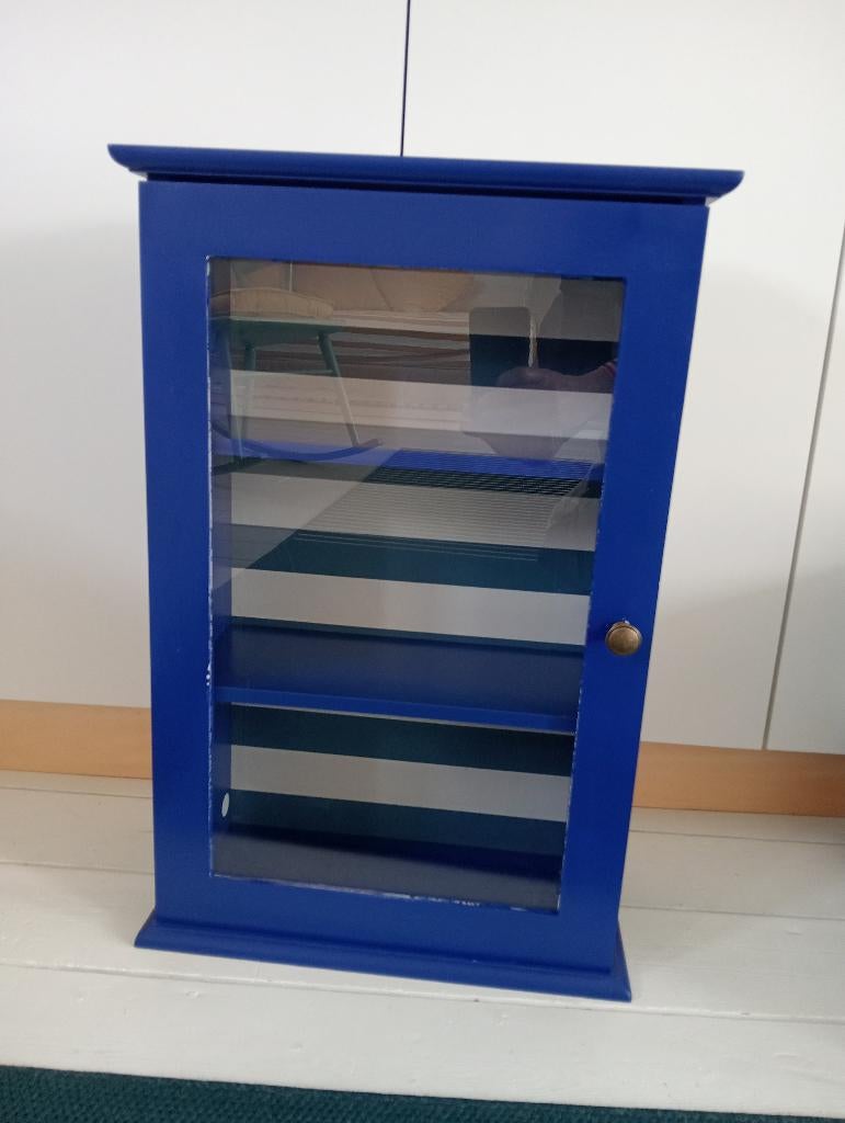 Jysk wand vitrine kastje, Ophalen, Minder dan 50 cm, Zo goed als nieuw, Minder dan 25 cm