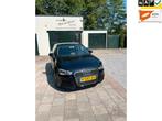Audi A1 1.6 TDI Attr. PL. B. (bj 2013), Auto's, Audi, Voorwielaandrijving, Euro 5, Stof, 4 cilinders