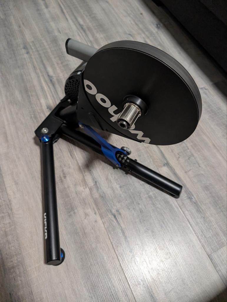 Wahoo Kickr v4 Smart Trainer - Inclusief toebehoren, Ophalen of Verzenden, Gebruikt, Overige typen