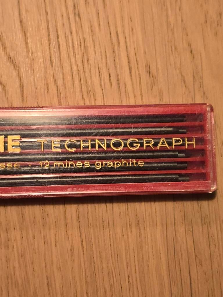 CARAN D'ACHE TECHNOGRAPH Fabccation suisse 12 mines graphit, Ophalen of Verzenden