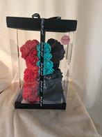 NEC rozenbeertje

24 cm 

handmade gemaakt in de kleuren van, Ophalen of Verzenden, Nieuw, Stoffen beer, Overige merken