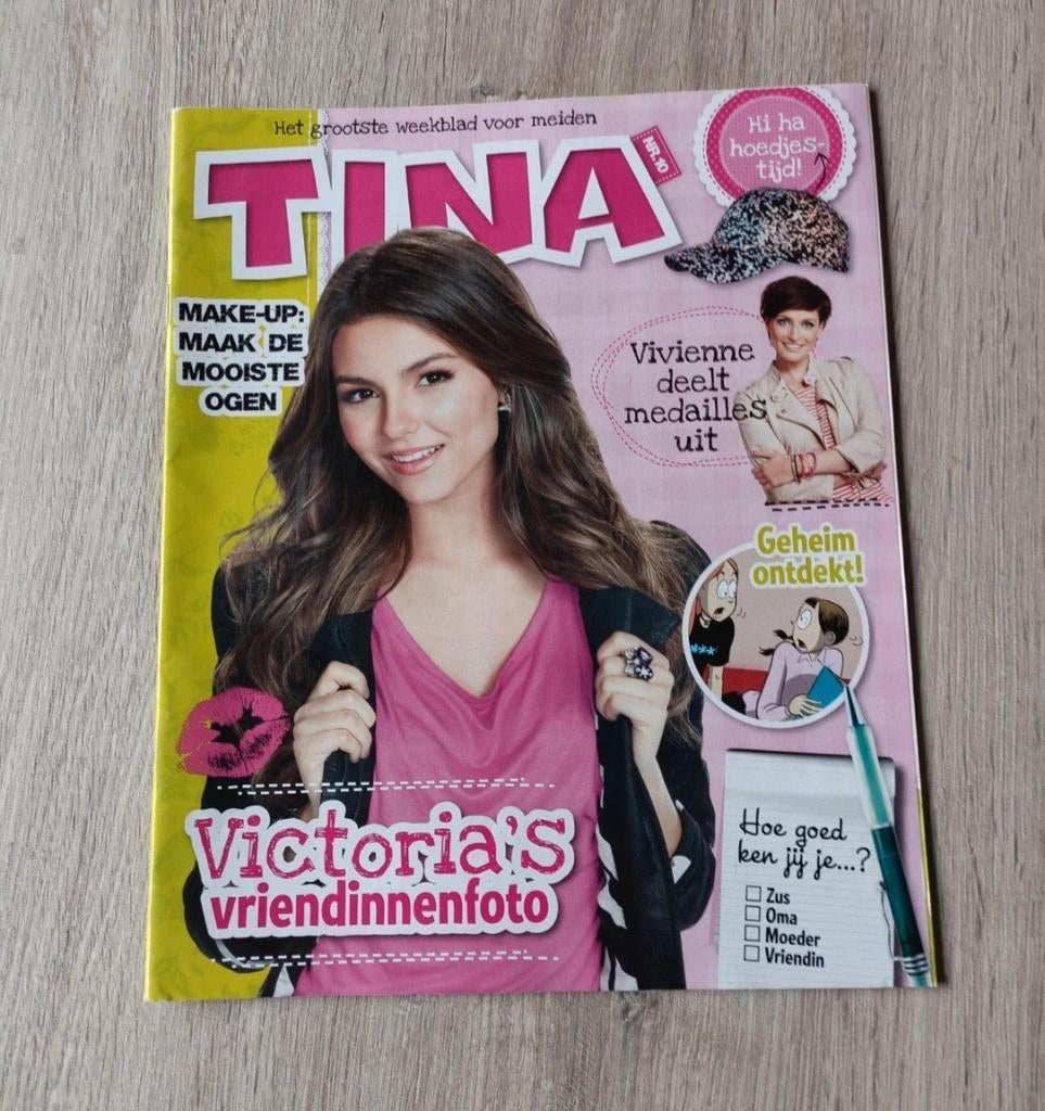 Tina Magazine - Victoria's vriendinnenfoto, Verzenden, Gelezen, Damesbladen