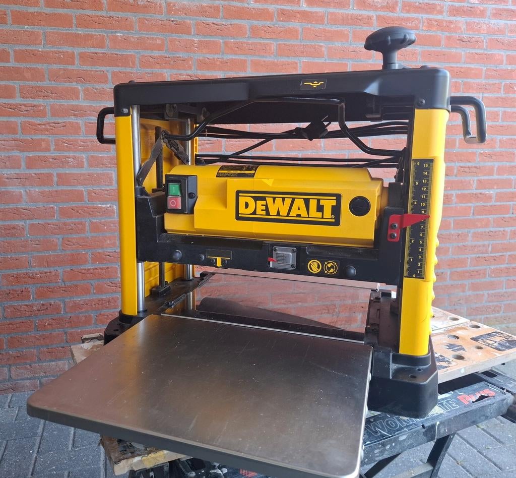 Wegens niet gebruiken Dewalt 733 vlakvandiktebank, Ophalen, Zo goed als nieuw