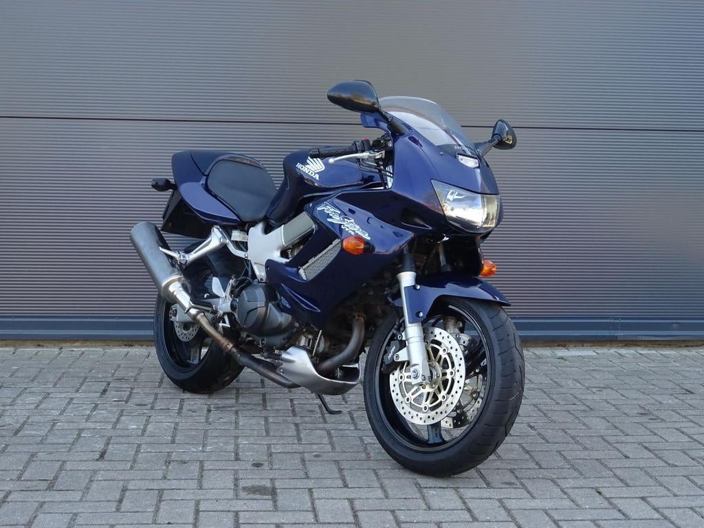 HONDA VTR 1000 F FIRESTORM 2001 1ste eigenaar weinig KM, Motoren, Motoren | Honda, 2 cilinders, HONDA, Bedrijf, Onbekend