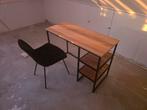 Modern bureau met stoel - ideaal voor thuiswerken, Huis en Inrichting, Bureaus, Ophalen, Zo goed als nieuw, Bureau