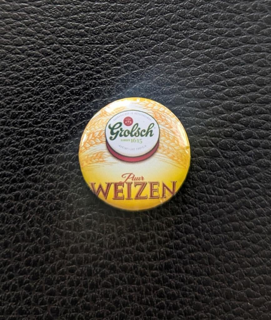 Grolsch Weizen – 25 mm button – Geel, Ophalen of Verzenden, Nieuw, Overige typen, Grolsch