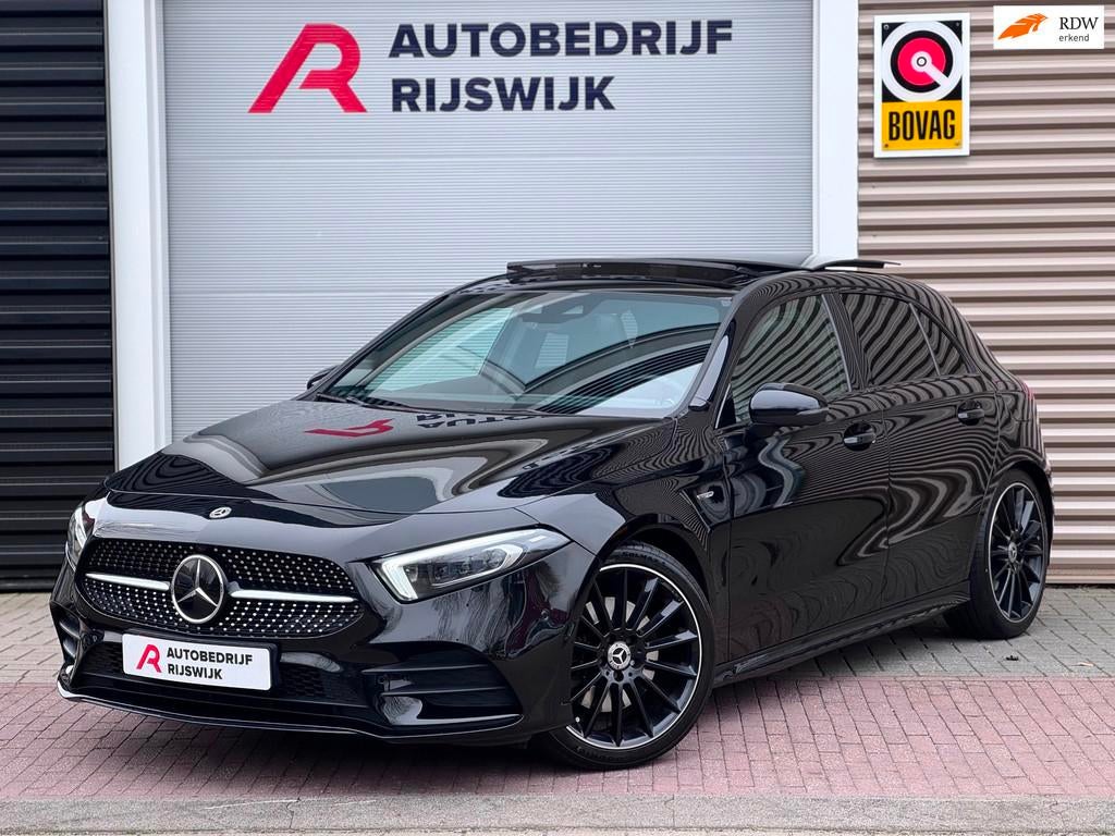 Mercedes-Benz A-klasse 250 Premium Plus Memory/360/Pano, Auto's, Mercedes-Benz, Gebruikt, Euro 6, 4 cilinders, Parkeercamera
