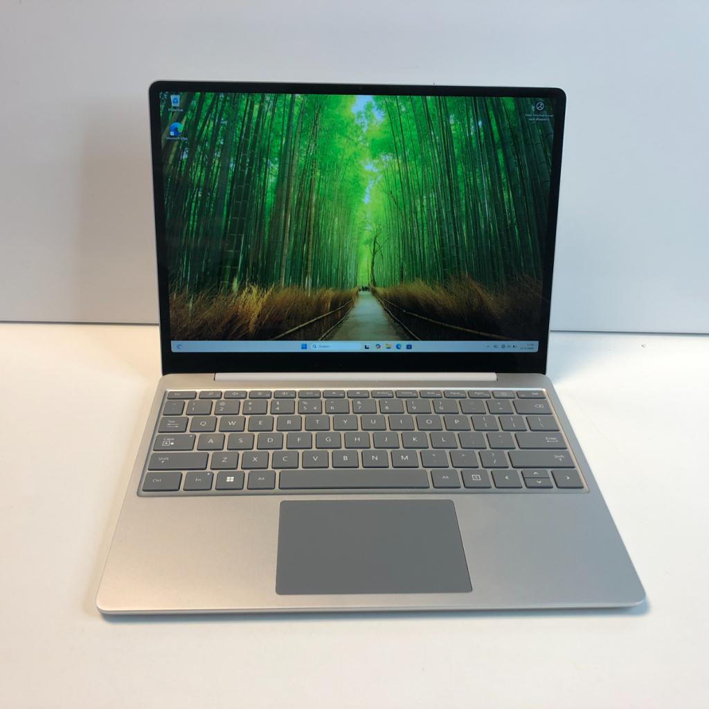 Microsoft Surface Laptop Go 2 | i5 | 128GB | 8GB, Microsoft, Zo goed als nieuw, Support@microsoft.com, Microsoft Corporation
One Microsoft Way
Redmond, WA 98052-6399
USA