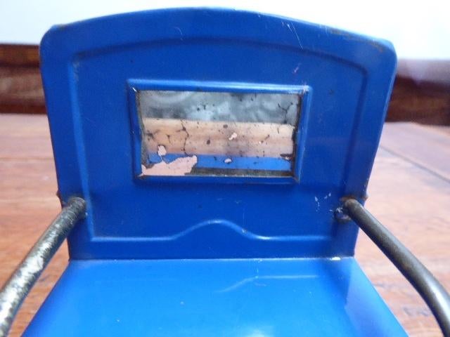Een antiek toilettafeltje, poppenhuis, Verzamelen, Poppenhuizen en Toebehoren, Ophalen of Verzenden, Gebruikt, Poppenhuis