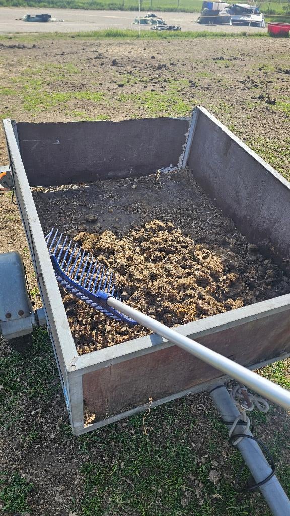 Gratis paardenmest. Is droog. Kan event bezorgt, Ophalen of Verzenden, Gebruikt, Overige soorten