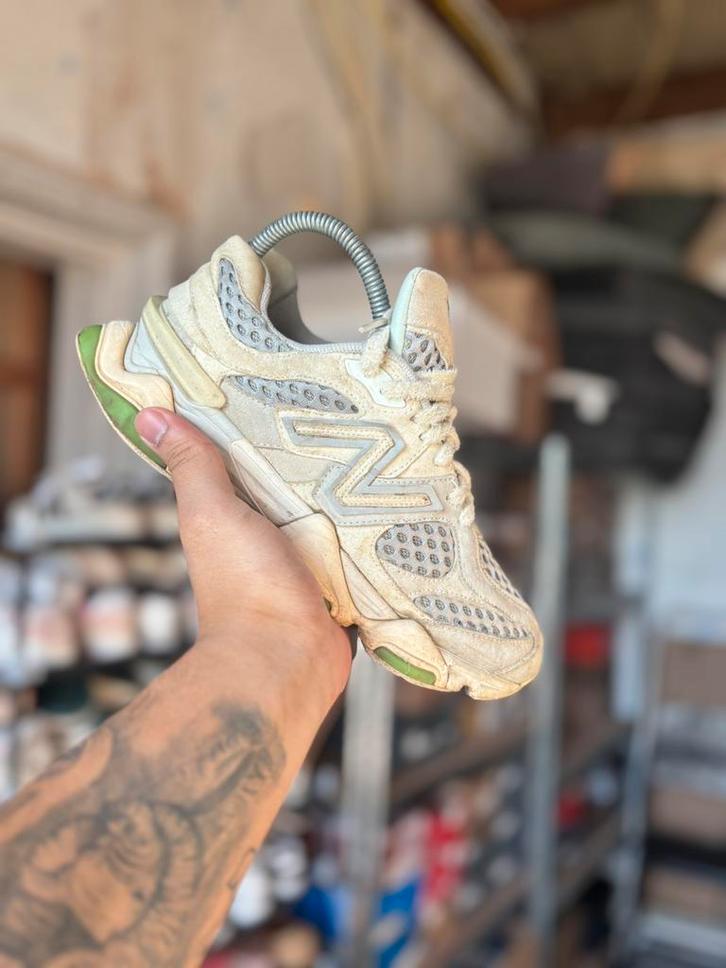 New Balance 9060 Bricks & Woods 39.5, Kleding | Dames, Schoenen, Zo goed als nieuw, Sneakers of Gympen, Beige, Ophalen of Verzenden