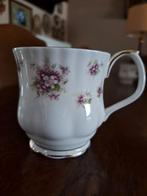 Koffiebeker royal albert, Verzamelen, Porselein, Kristal en Bestek, Ophalen of Verzenden, Zo goed als nieuw, Porselein, Kop en/of schotel