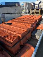 Monier Dakpannen, nokpannen en kantpannen (rood en zwart), Doe-het-zelf en Verbouw, Dakpannen en Dakbedekking, Gebruikt, Steen of Klei