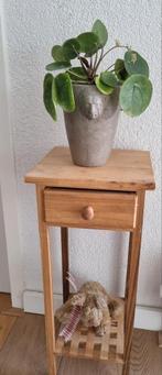 Nachtkastje of bijzettafeltje, Ophalen of Verzenden, Minder dan 45 cm, 55 tot 70 cm