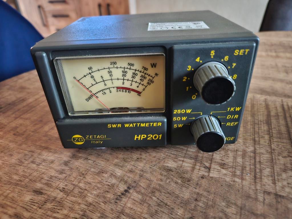 Zetagi HP201 SWR & Wattmeter 5W-1kW - Perfecte Staat, Telecommunicatie, Zenders en Ontvangers, Ophalen of Verzenden, Zo goed als nieuw
