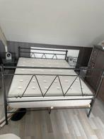 Zwaar frans ledikant incl matras en lattenbodems 160x200, Ophalen, Zwart, Tweepersoons, Zo goed als nieuw